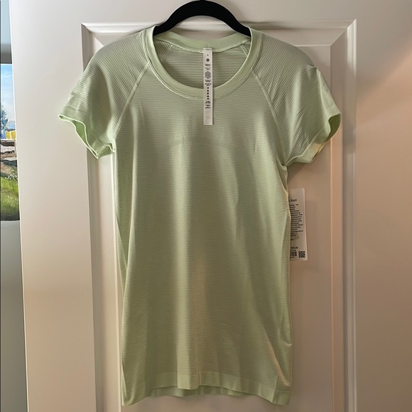 lululemon athletica Tops - 💚Lululemon Swiftly Tech Short Sleeve 2.0